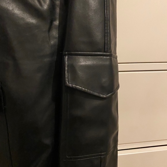 Aritzia modern cargo pants - Picture 2 of 4